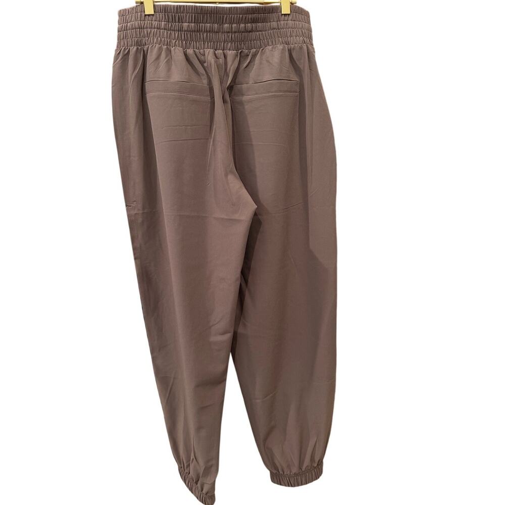 SPANX On The Move Joggers L Cappuccino Brown NWOT Track Pants 51084R